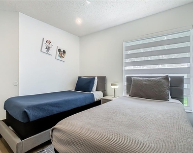 1510 Chapman Oak Court - Photo Thumbnail 35
