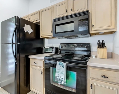1510 Chapman Oak Court - Photo Thumbnail 14