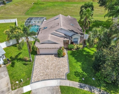 1510 Chapman Oak Court - Photo Thumbnail 2