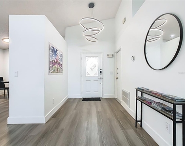 1510 Chapman Oak Court - Photo Thumbnail 8
