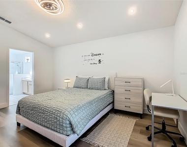 1510 Chapman Oak Court - Photo Thumbnail 28