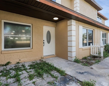 1067 Sophie Boulevard - Photo Thumbnail 16