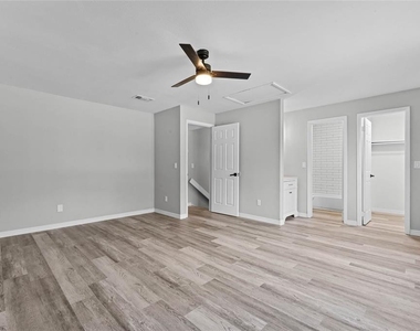 1067 Sophie Boulevard - Photo Thumbnail 4