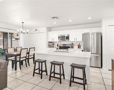1415 Sherbourne Street - Photo Thumbnail 6