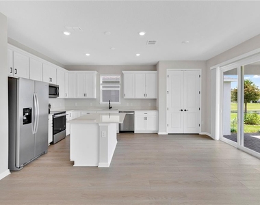 2644 Blowing Breeze Avenue - Photo Thumbnail 4