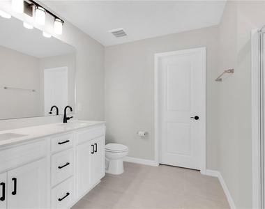 2644 Blowing Breeze Avenue - Photo Thumbnail 14