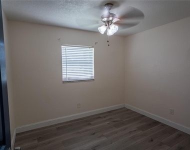 142 Sage Street - Photo Thumbnail 12