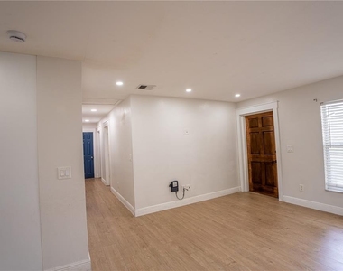142 Sage Street - Photo Thumbnail 7