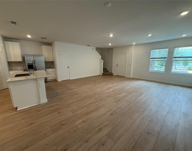 4457 Elliotts Astor Boulevard - Photo Thumbnail 8