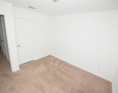 720 Madison Drive - Photo Thumbnail 22