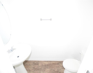 720 Madison Drive - Photo Thumbnail 25