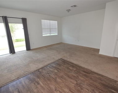 720 Madison Drive - Photo Thumbnail 7