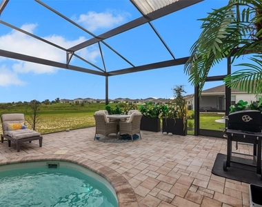 904 Griffon Avenue - Photo Thumbnail 27