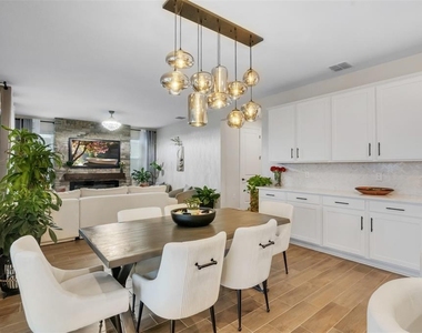 904 Griffon Avenue - Photo Thumbnail 35