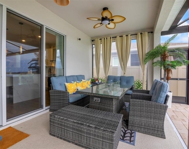904 Griffon Avenue - Photo Thumbnail 26