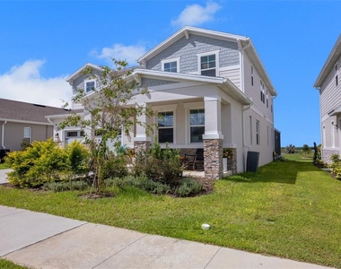 904 Griffon Avenue - Photo Thumbnail 2