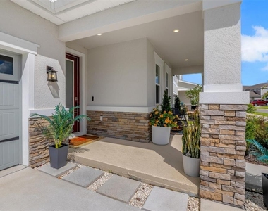 904 Griffon Avenue - Photo Thumbnail 7