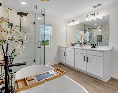 904 Griffon Avenue - Photo Thumbnail 23