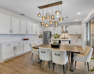 904 Griffon Avenue - Photo Thumbnail 15