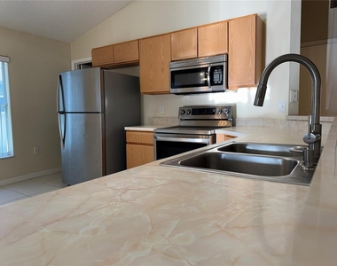 2510 Hamlet Lane - Photo Thumbnail 7