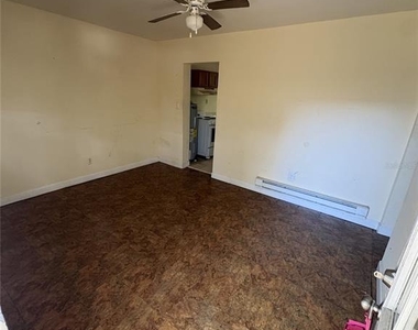 455 Pursley Street - Photo Thumbnail 1