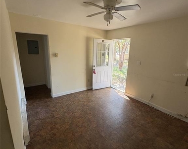 455 Pursley Street - Photo Thumbnail 2