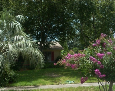 828 Garden Glen Loop - Photo Thumbnail 17