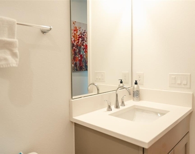 13019 Tollcross Way - Photo Thumbnail 26