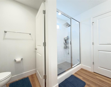 13019 Tollcross Way - Photo Thumbnail 24