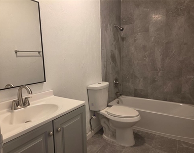 648 Northern Road - Photo Thumbnail 9