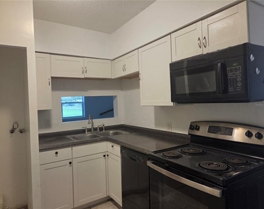 648 Northern Road - Photo Thumbnail 3