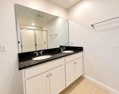 8533 Lamppost Lane - Photo Thumbnail 11