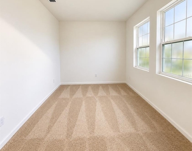 8533 Lamppost Lane - Photo Thumbnail 19