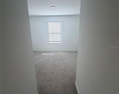 1180 Lakeshore Breeze Place - Photo Thumbnail 17