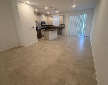 1180 Lakeshore Breeze Place - Photo Thumbnail 5