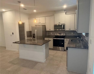 1180 Lakeshore Breeze Place - Photo Thumbnail 7