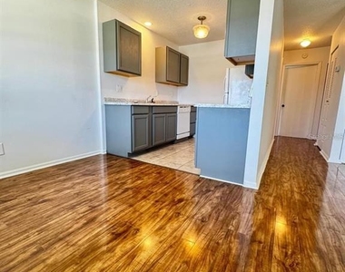 840 Center Avenue - Photo Thumbnail 13