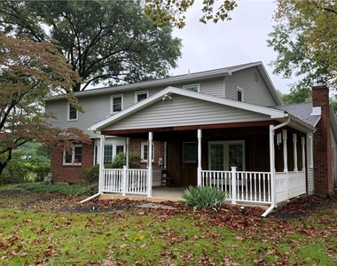 1967 Robin Court - Photo Thumbnail 4