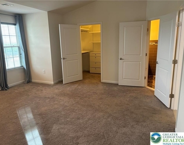 3561 Windsor Court - Photo Thumbnail 20