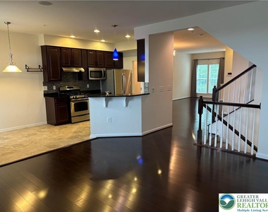 3561 Windsor Court - Photo Thumbnail 7