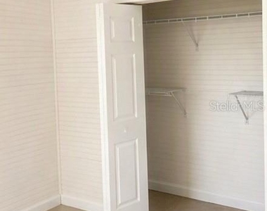 916 Alecon Drive - Photo Thumbnail 4