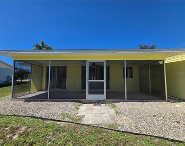 653 Harvey Street - Photo Thumbnail 13