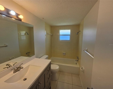 653 Harvey Street - Photo Thumbnail 8