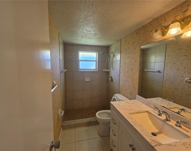 653 Harvey Street - Photo Thumbnail 9