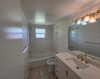 655 Harvey Street - Photo Thumbnail 11