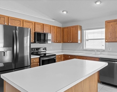 3961 Hampton Hills Drive - Photo Thumbnail 14