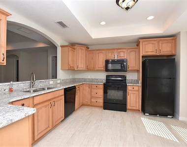 5029 1st Street Se - Photo Thumbnail 1
