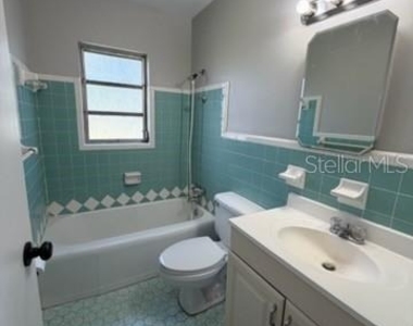 3226 S Hilltop Avenue - Photo Thumbnail 5