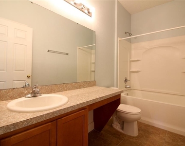 2425 Winnipeg Drive - Photo Thumbnail 31