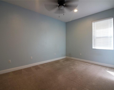 2425 Winnipeg Drive - Photo Thumbnail 26
